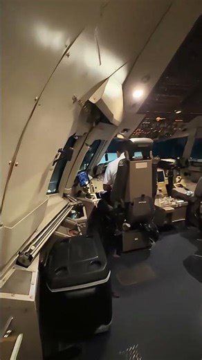 Inside The 767 Cockpit #fyp #subscribe