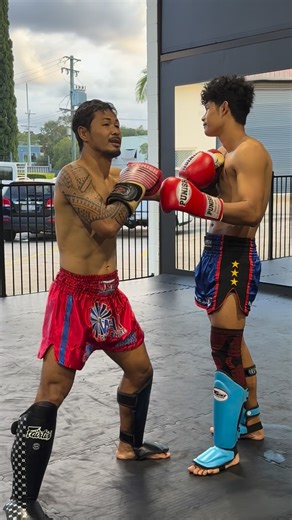 The Fight Society GC on Instagram: "TECHNIQUE TUESDAY 📖 With PREM & GOB 👨🏻‍🏫🧑🏻‍🏫 @prem21_rungtiwa @phet_phet_muaythai PUSH • PULL DOWN • SWITCH KNEE • ELBOW Both coaches have so much knowledge to share with you all This was the advanced class who still learn new technique and are always evolving in the sport 🙌🏽 Learn Muay Thai from PROFESSIONAL Muay Thai coaches that have lived and breathed the sport in its homeland 🇹🇭 #muaythai #muaythaiteacher #muaythaicoach #thaiboxing #profighters