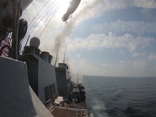 Footage of the US Navy destroyer USS McFaul (DDG-74) launching a salvo of nine BGM-109 Tomahawk cruise missiles at Iran | Next Generation Weapons Technology