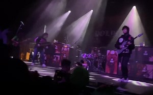 后疫情时代的大鹅 Polyphia l Goose Live at The Warfield_1080p