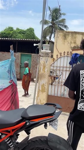 Quarter prank with party💯😅🍻 watch till end.. 🫂🤣