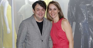 Walter Rodrigues se despede das passarelas com desfile retrô