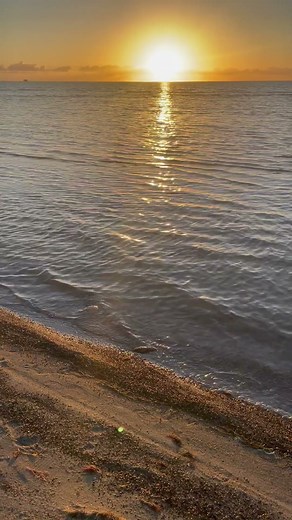 Come catch a sunrise at Rockport Beach.. You won't regret it! #texas #sunrise