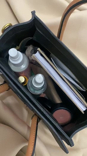Minimalist pouch and wallet | Manalo Twins