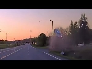 Intense police chase: 2023 Dodge ram rebel 2500 gives police car a airborne pursuit