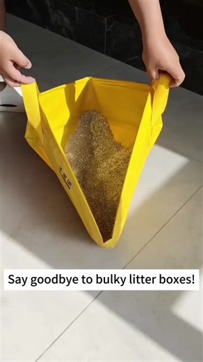 Say goodbye to heavy litter box 👋. get this foldable litter box for easy travel use. #catmom #CatOwners #catlife #catcare #CutePets