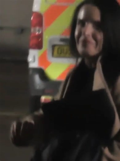 An honest mistake leads to an unexpected reaction. I briefly mistake a solicitor for a police officer — and she’s not impressed. No abuse. No escalation. Just an awkward moment and a quick correction. 😬 Assumption corrected ⚖️ Not police, not powers 📸 Filming remains lawful Sometimes it’s not about rights — it’s about clarity. 👉 Full audit on the channel. https://youtu.be/gq6FDMZilDA #ScorpionAudits #AwkwardMoment #KnowYourRights #PublicFilming #Solicitor #CamerasDontLie #Accountability #YouT