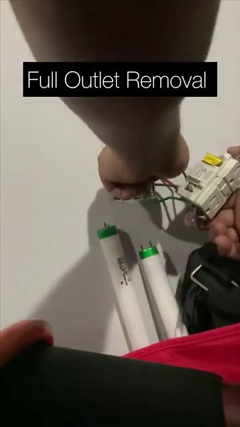 Fast outlet removal!! By Xpert Electric #home #removal #timelapse #electrician