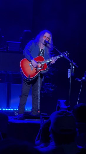 Tesla Band Performs Love Song Live in Atlantic City