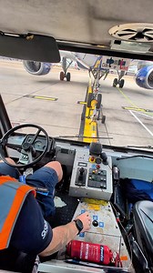 British Airways A320 Pushback & Pull Forward at Gatwick