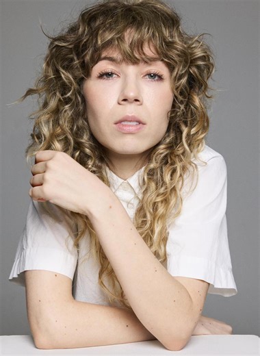 Jennette McCurdy opens up about being an author