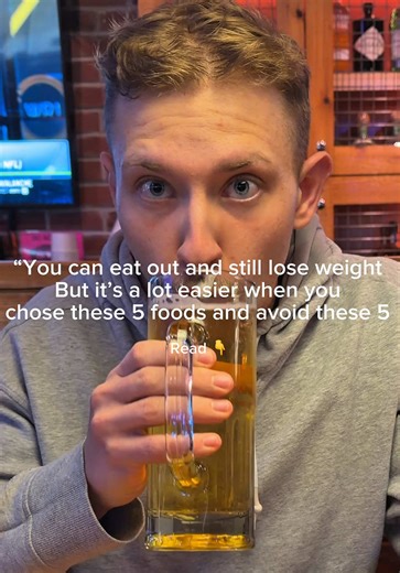 I selected these foods based on their calorie content per 100 grams. The reason behind this selection is that foods with fewer calories per 100 grams tend to be more filling, which in turn helps reduce overall calorie intake and vice versa with the high calorie foods Choose these 5 foods 1. Salad (no dressing, no crutons, no cheese) 15-20cals per 100 grams 2. Steamed Veggies (no butter) 20-35cals per 100 grams 3. Pan cooked Egg whites (w/ butter) 70-80cals per 100 grams 4. Steamed Crab / shrimp 