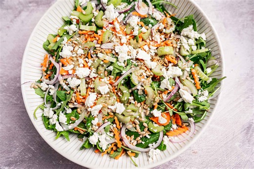 A Delightful Spinach and Arugula Salad Recipe