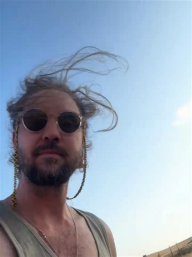 Jeremy Loops on Reels