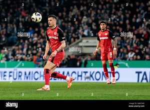 Bielefeld, Deutschland. 01st Apr, 2025. Granit Xhaka (Bayer 04 Leverkusen, 34) Fokus auf den ball DFB Pokal Halbfinale, DSC Arminia Bielefeld - Bayer 04 Leverkusen, Bielefeld, Sch?co Arena am 01.04.2025 DFB REGULATIONS PROHIBIT ANY USE OF PHOTOGRAPHS AS IMAGE SEQUENCES AND/OR QUASI-VIDEO. Credit: dpa/Alamy Live News Stock Photo - Alamy