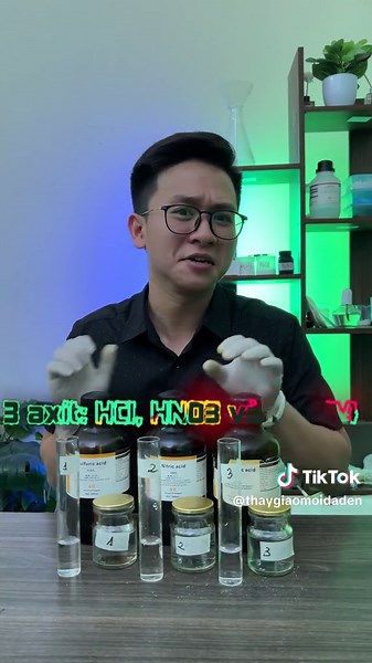 Mọi người biết ai hay làm mất nhãn hoá chất rồi đấy🤣 #thaygiaongaohoa #LearnOnTikTok