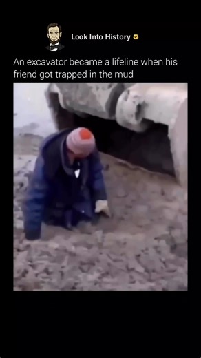 Look Into History on Instagram: "On busy construction sites, mud can turn into a trap fast. In this clip, a worker sank so deep into a pool of thick sludge that every step pulled him in further. He couldn’t budge, and trying to grab him by hand was too risky. So his co-worker turned to the one tool strong enough and precise enough to help: an excavator arm. What happened next was all about patience and control. The operator tried hooking his arms, pushing from behind, even using the bucket for l