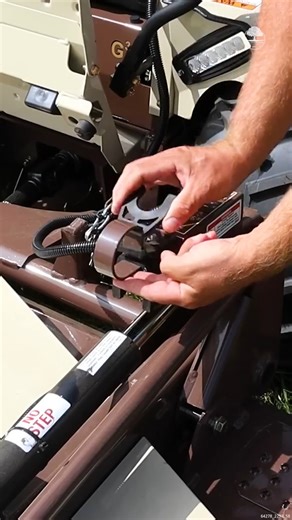 How to Change the Cutting Height on a Grasshopper Mower #GrasshopperMower #Mowers #EquipmentLife #Mowing | The Kelley's country life