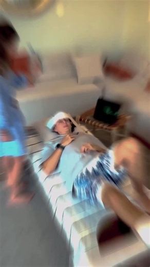 Reda Bennani on Instagram: "À un moment, tu comprends que ta situation actuelle ne peut pas t’emmener là où tu veux aller. Le tourisme explose. La conciergerie immobilière est en forte demande. L’opportunité est réelle — encore faut-il savoir comment s’y prendre. Nouveau Départ, c’est une soirée / webinaire pour comprendre comment lancer une conciergerie, structurer un vrai business et passer à l’action intelligemment. 👉 Écris “YALLAH” en commentaire pour recevoir les infos et t’inscrire gratui