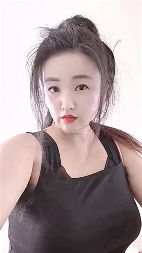 Underarm hair: A naturally attractive beauty...🥰#girltv