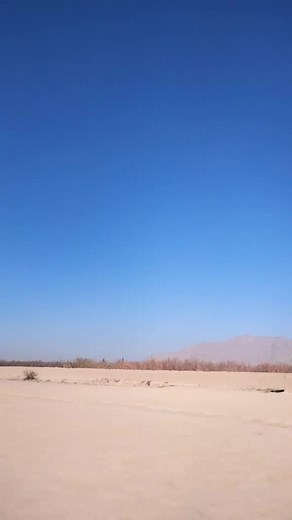 Explore the Tranquil Beauty of Desert Landscapes