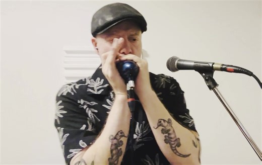 Just a Feeling (Little Walter) Harmonica Hawk: Hohner Marine Band Deluxe harmonica in C, Suzuki Chromatix SCX-48 chromatic harmonica in F, vocals and keyboards. Harmonica bullet microphone with Astatic MC-151 crystal element connected to Lone Wolf Harp Attack pedal connected to Pignose mini amplifier line out to digital recording studio BOSS BR-1200CD. Vocal microphone Shure Beta 58A connected to BOSS BR-1200CD. Backing track with drums and bass created in BOSS BR-1200CD. Tempo: 75 bpm. | Håkan 