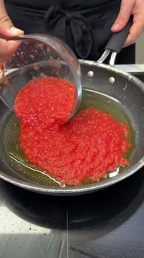 LIVORNO-STYLE RED MULLET 🍅🐟 Simple, authentic, and packed with flavor!