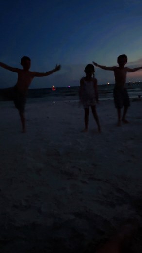 #momlife #bestbeachentertainment