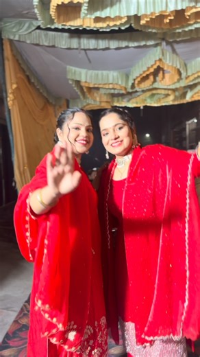 Mehak rajput on Instagram: "Makeup: the ultimate confidence booster.❤️😎 Beautiful sister’s party makeup❤️🥰@balwinder_makeover786 #makeup #hairstylist #instagram #like #trendingreels❤️"