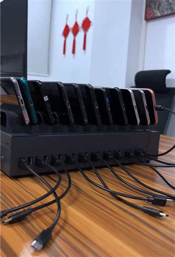 Efficient Phone Farming Setup: Charging Hub and Holder