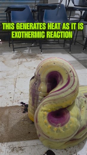 MAKING ELEPHANT TOOTHPASTE 🎨🤩 SCIENCE EXPERIMENT WITH JP SIR 🎀#experiment #fyp #scienceexperiment