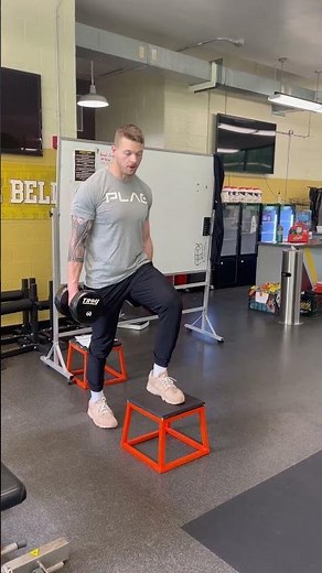 Dumbbell Explosive Step Up