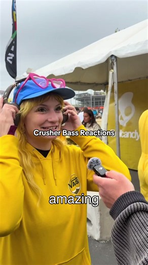Festival goers reacting to Crusher headphones for the first time! #skullcandycrusher