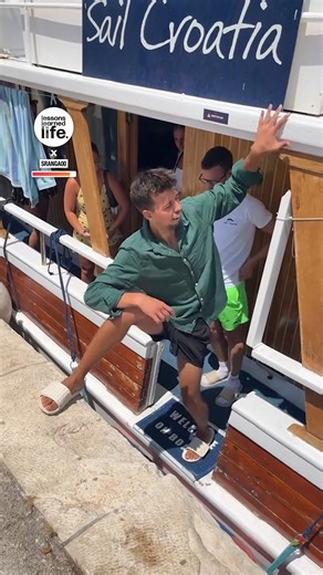 323K views · 255 reactions | There's no graceful way to do this  藍 | Lessons Learned In Life | Facebook