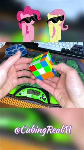 Rubik's Cube: Speed Solve Mastery! 🤯(ASMR) #shorts #rubikscube #cubing #cube