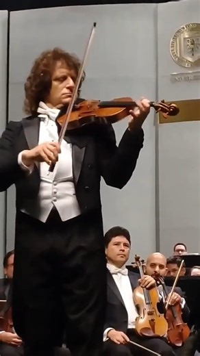 Viologram on Instagram: "🎻✨ A jaw-dropping display of virtuosity! Alexander Markov’s performance of the left-hand pizzicato variation from Paganini’s Caprice No. 24 is a breathtaking showcase of technical mastery and artistry. 🌟 @alexandermarkovofficial 🎶This caprice, composed by Niccolò Paganini, is one of the most challenging works in the violin repertoire. Did you know? The left-hand pizzicato variation is particularly famous for its difficulty, requiring the violinist to pluck the strings