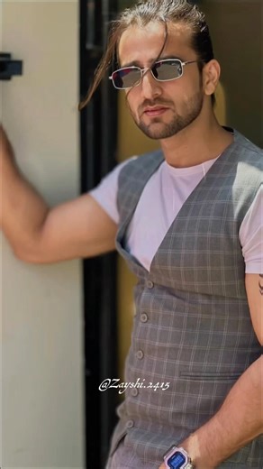 To define is to limit.🤍He look to hot🔥| #zaynibadkhan #firelookout #attitude #shortsfeed #yt #song