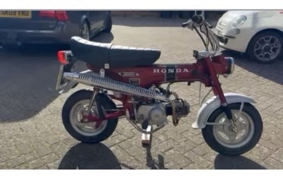 HONDA DAX ST70 ORIGINAL - CANDY RUBY RED 🍎🍎🍎  | eBay UK