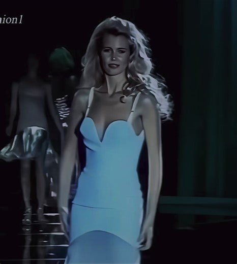 Exploring the Iconic Supermodels Claudia Schiffer and Shalom Harlow