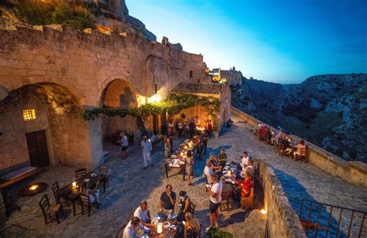 Enjoy romanced-infused European vacays with Albatross Tours