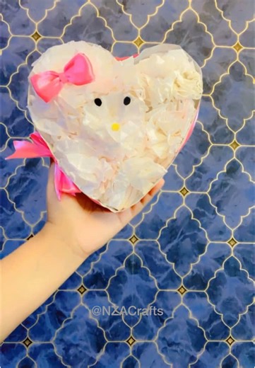 Hello kitty heart box present easy tutorial #💞 #foryou #diy #nzacrafts #spring #hellokitty #hellokittyheartbox