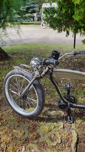 Discover a one-of-a-kind handmade custom e-bike built by Adrian Łucejko Custom Bikes 🇵🇱⚡ This stunning electric bicycle is a true work of art—where flawless craftsmanship, precision engineering, and pure passion for bike building come together. Every curve, component, and detail is intentionally designed, pushing the boundaries of what a custom e-bike can be. A bold vision brought to life by an exceptionally talented builder redefining modern bicycle design. 🔥 Built by hand ⚙️ Engineered to p