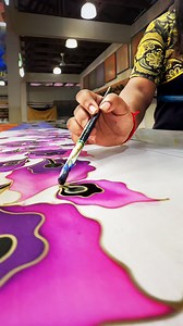 The beauty of Malaysian silk batik 🦋 | 5-Minute Crafts