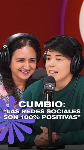 ¿LAS REDES SOCIALES SON POSITIVAS O NEGATIVAS? “El lado positivo de las redes sociales es más fuerte porque nos ha dado una democratización de todo. Hoy en día sin presupuesto pero con creatividad y constancia podés hacer que tu emprendimiento, tu marca personal, tu nombre, tu empresa crezca”, señala @soycumbio. “Hoy las redes sociales hacen que cualquiera tenga acceso”, agrega Cumbio en @perroscalle. ▶️ @urbanaplayfm 📻 Urbana Play 104.3 FM 🖥 Youtube y Twitch 📺 KZO canal 30 de Flow 📺 DIRECTV
