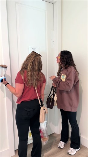 Not a Fan of the Elevator? A Funny Mom Vlog Moment 👀🤣