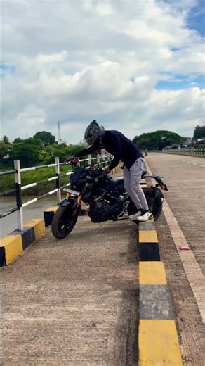 🥀MT15 😍 share yamaha MT15 lovers mention your story MT15 lovers 💕❤️‎⁨@rohiiittt_2621