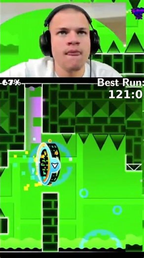 Geometry Dash Obstacle Course: Color-Changing Chaos! #shorts