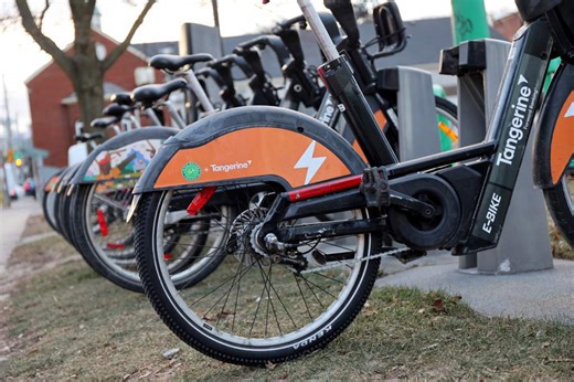 Bike Share Toronto deploying more e-bikes, docks as revenue 'scaling faster than costs'