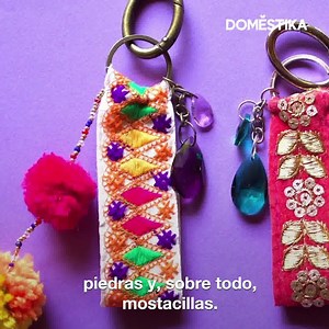 27K views · 6.7K reactions | Aprende a confeccionar y tejer tus propios accesorios en un telar de mostacillas. Haz clic para más información. | Domestika | Facebook