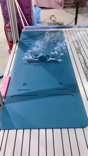 Have you ever seen this yoga mat laser processing? #yoga #yogafactory #factory #yogamat